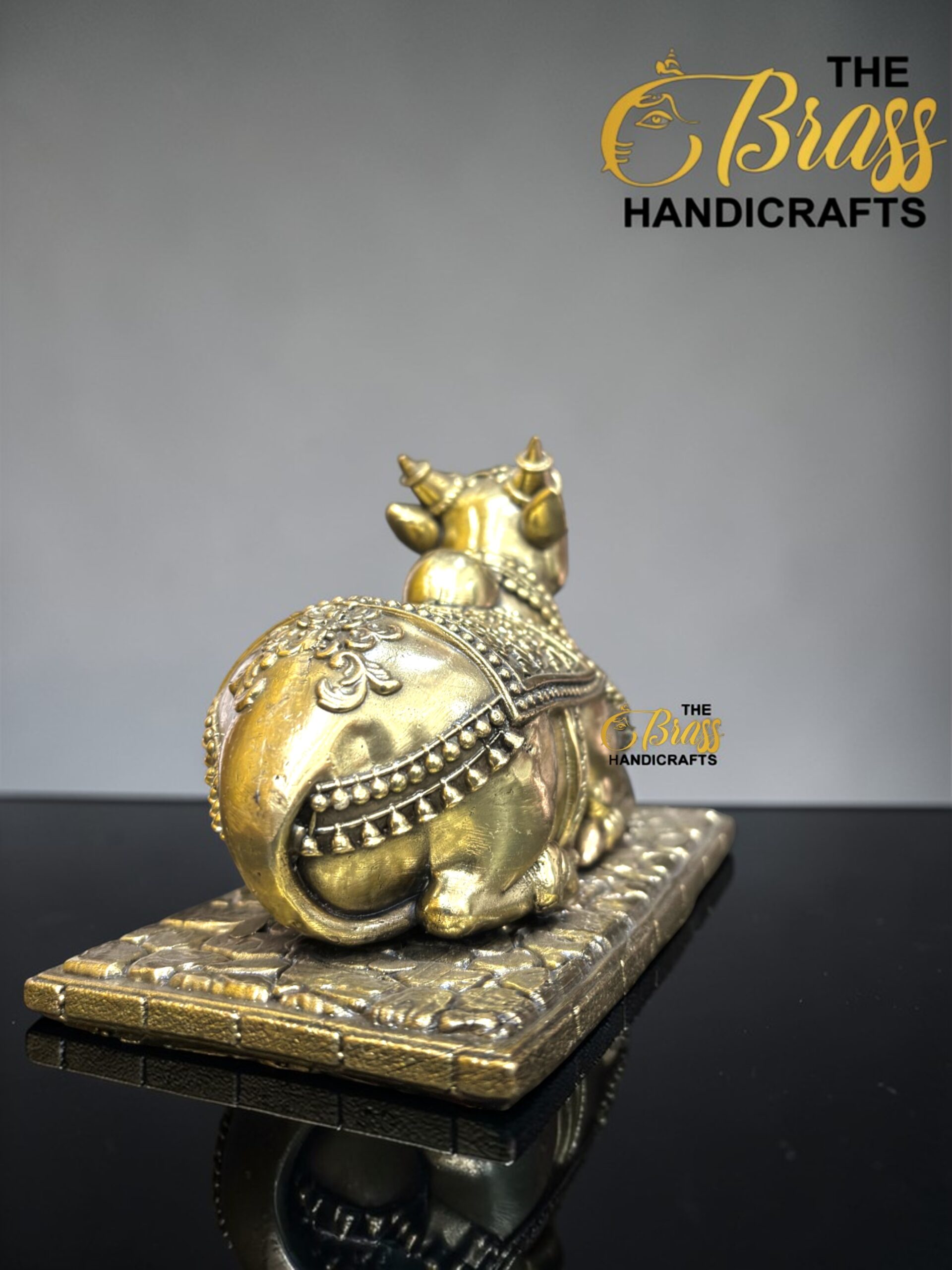 nandi bull statue